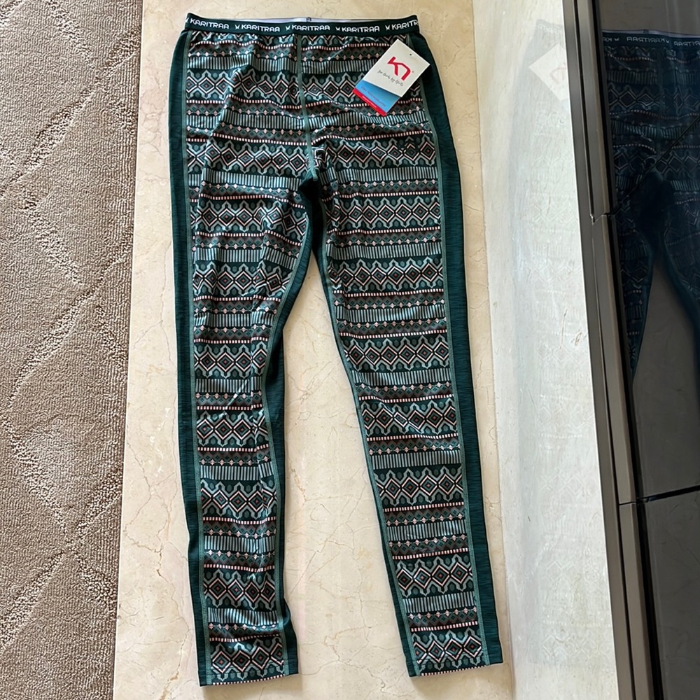 NWT KARI TRAA Baselayer